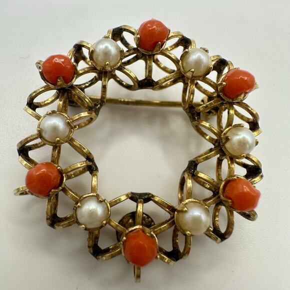 Vintage 12kt gold filled genuine red coral freshwater pearls wreath brooch - Picture 1 of 7